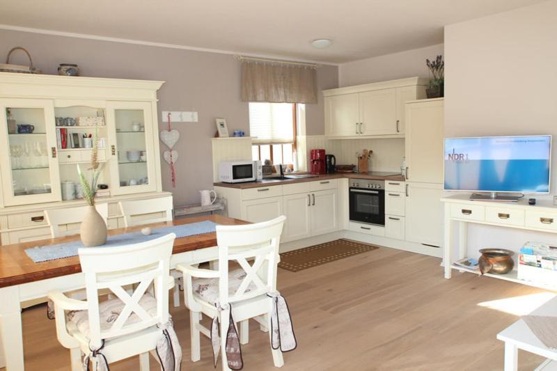 Ferienwohnung Abendsonne Ostseebad Nienhagen Esterno foto